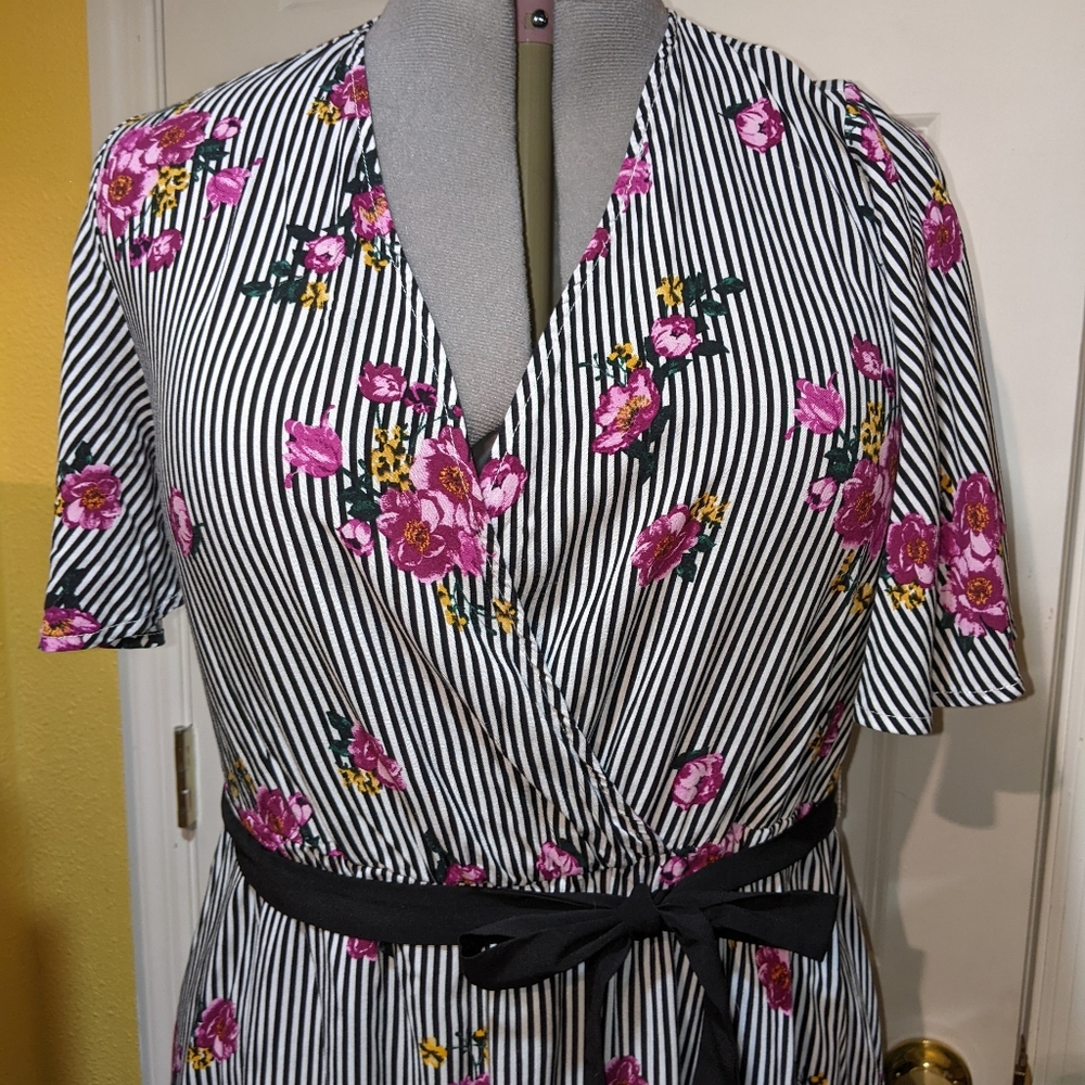 Torrid size 2x faux wrap dress
